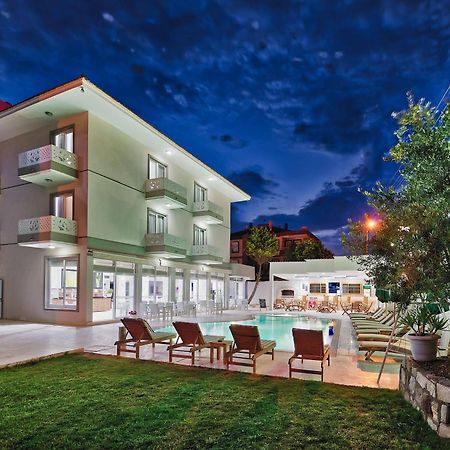 Hotel Ege Tulip Çeşme Exterior foto