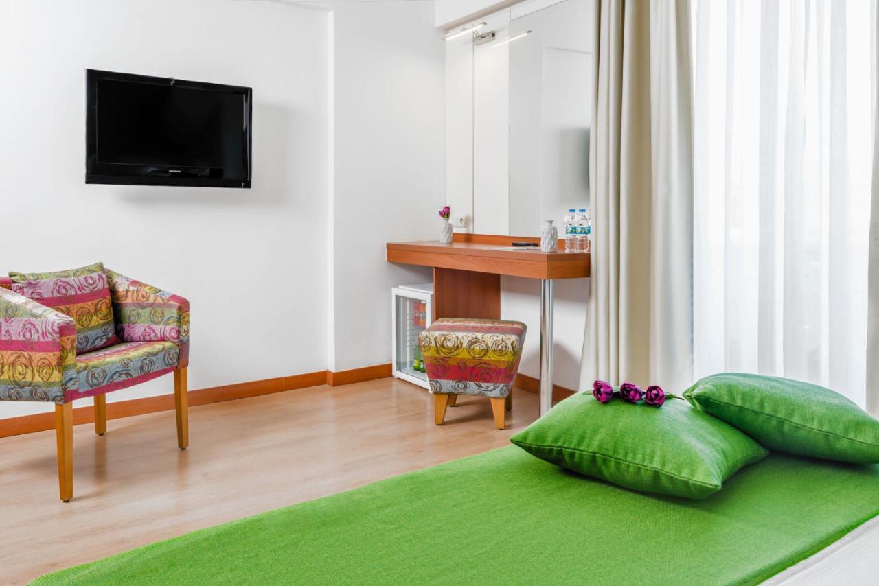 Hotel Ege Tulip Çeşme Exterior foto