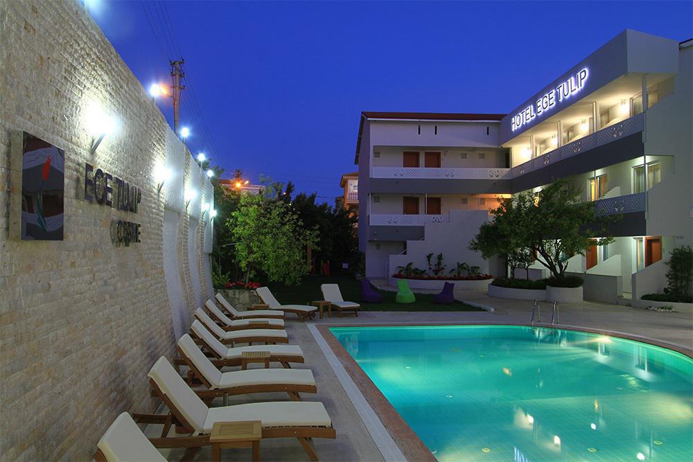 Hotel Ege Tulip Çeşme Exterior foto